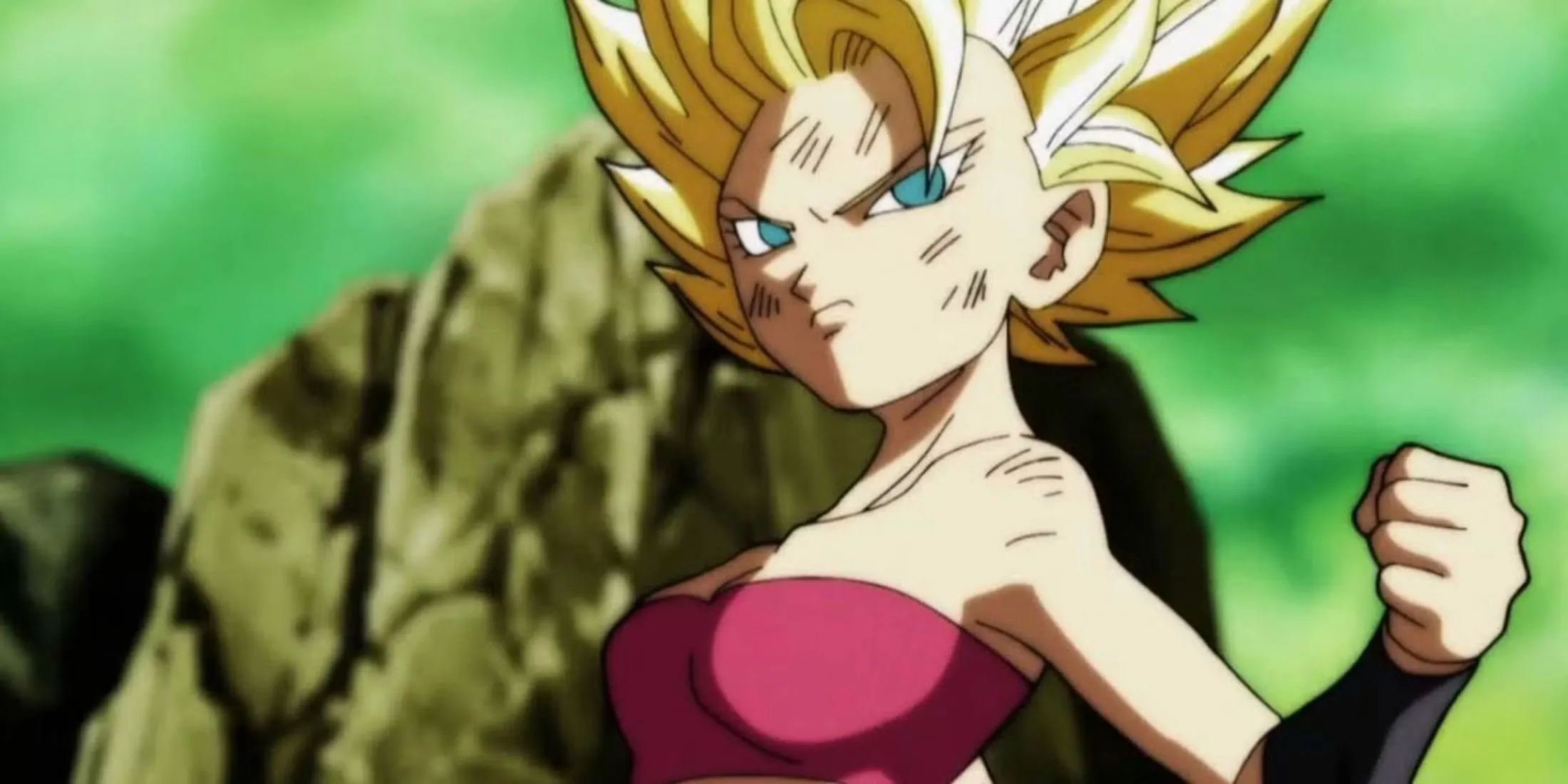 Caulifla trong Dragon Ball Super, nhân vật Saiyan vũ trụ 6 với lần biến hình Super Saiyan bị đánh giá là gượng ép.