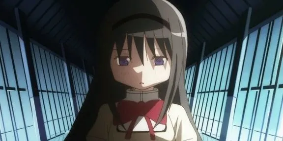 Homura Akemi từ Puella Magi Madoka Magica