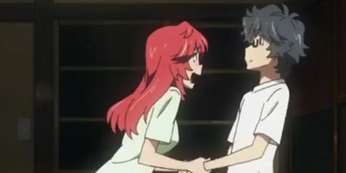 Ichika và Kaito trong Ano Natsu de Matteru, một mối tình xuyên không gian gặp thử thách.