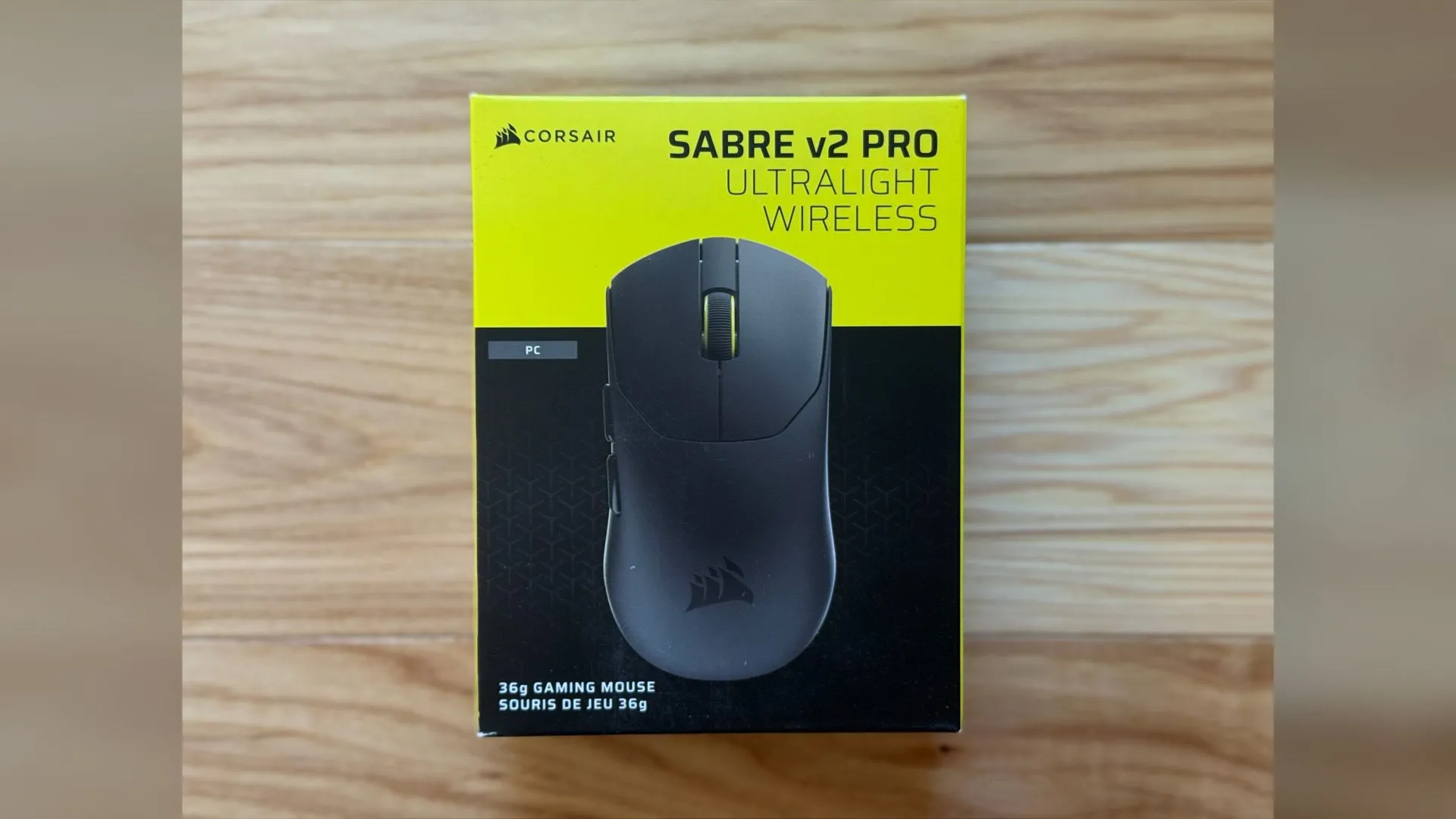 Chuột Corsair Sabre V2 Pro Ultralight không dây, đóng gói và phụ kiện đi kèm