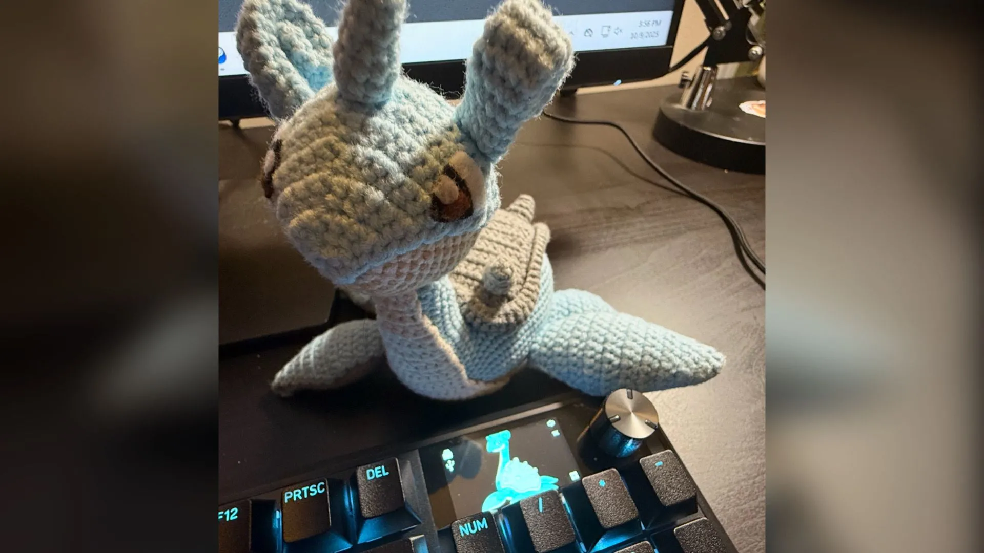 Góc chụp cận cảnh bàn phím Corsair VANGUARD PRO 96 thể hiện thiết kế 96% và phím G